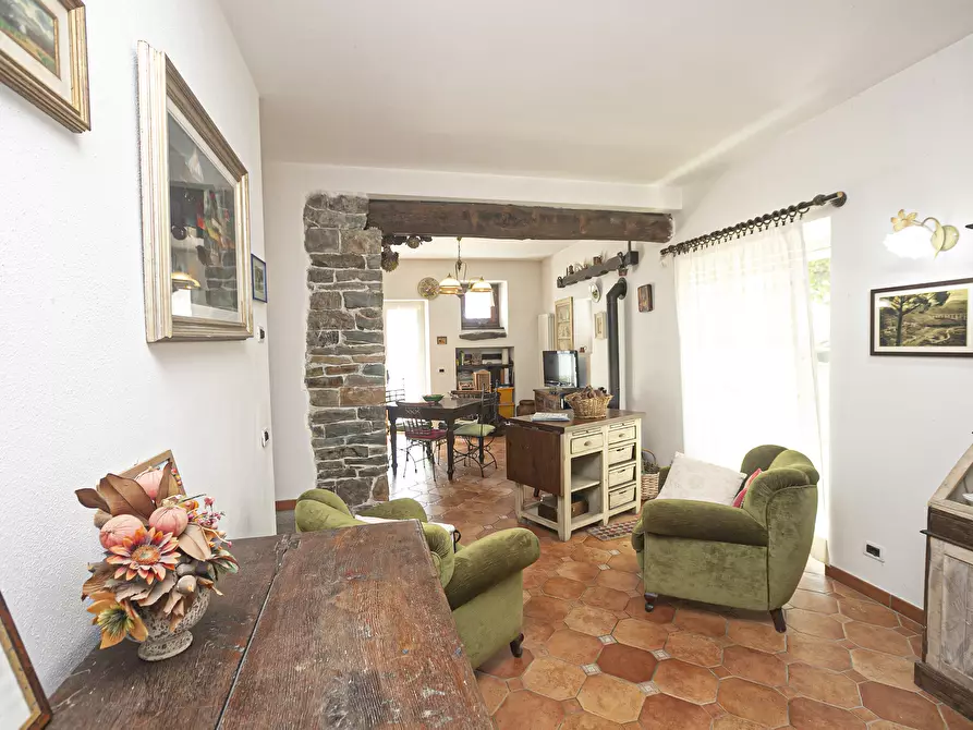 Immagine 14 di Villa in vendita  in Via privata Scanduè 23 a Serra Riccò