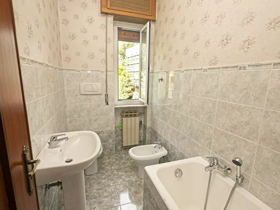 Immagine 22 di Pentalocale in vendita  in via Brodolini 13 a Sant'olcese