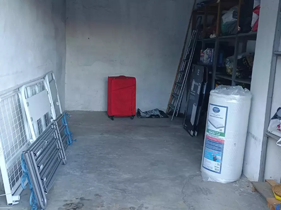 Immagine 3 di Magazzino in vendita  in Via martiri della libertà 256 a Campomorone