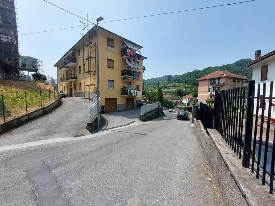 Immagine 30 di Trilocale in vendita  a Serra Riccò