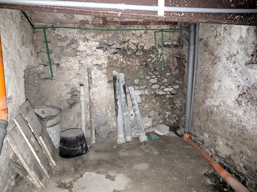 Immagine 39 di Bilocale in vendita  in Via Vittorio Veneto a Busalla