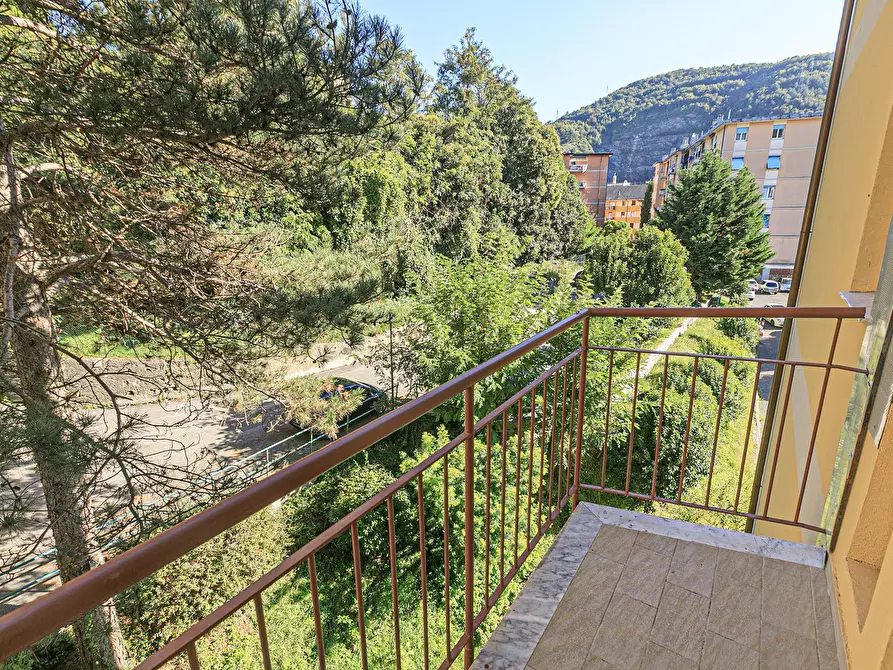 Immagine 13 di Pentalocale in vendita  in Via delle Acacie 10 a Genova