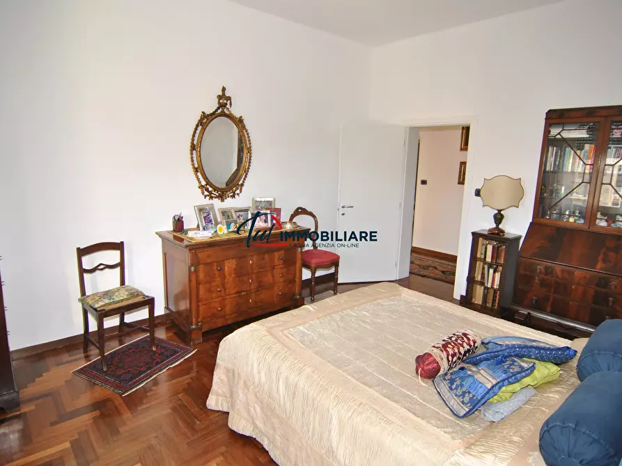 Immagine 25 di Pentalocale in vendita  in Viale Fabbricotti 3 a Livorno