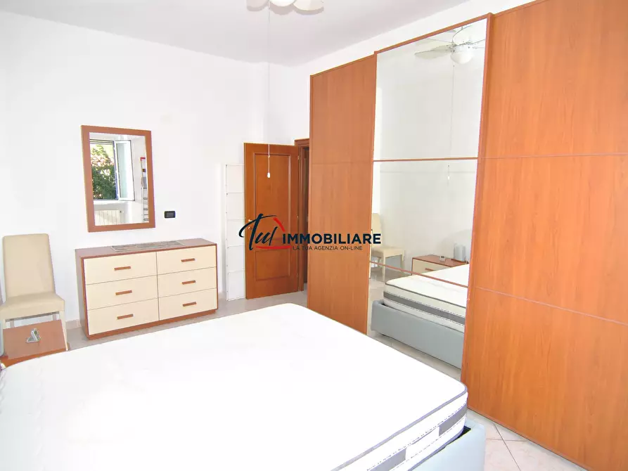 Immagine 15 di Trilocale in vendita  in Piazza Gavi 5 a Livorno