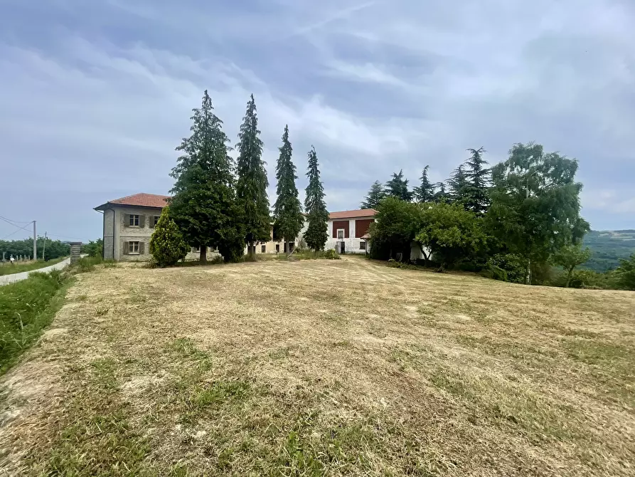 Immagine 21 di Rustico / casale in vendita  in Frazione Villa 8 a Serravalle Langhe