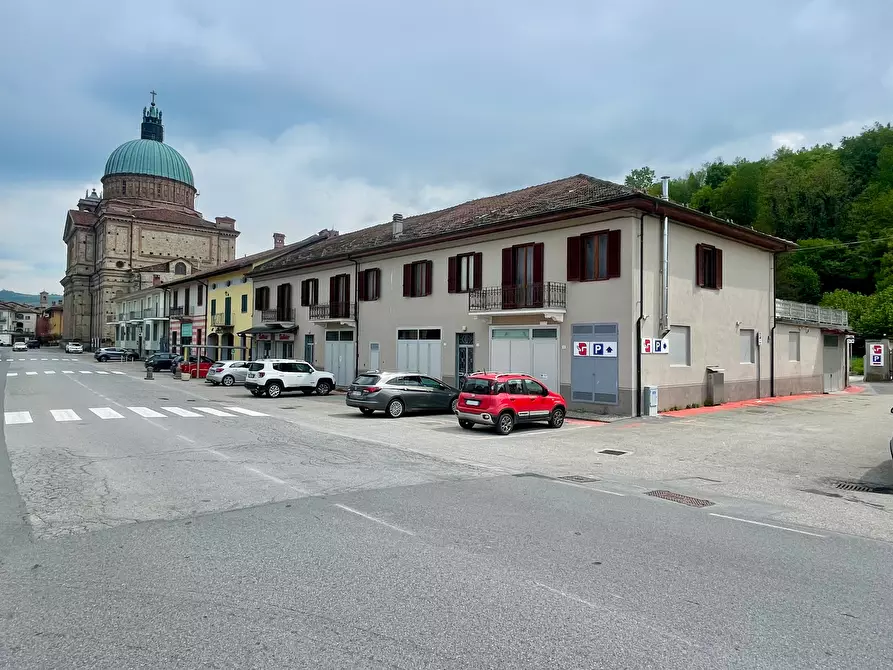 Immagine 2 di Laboratorio in vendita  in Via Savona 29 a Dogliani