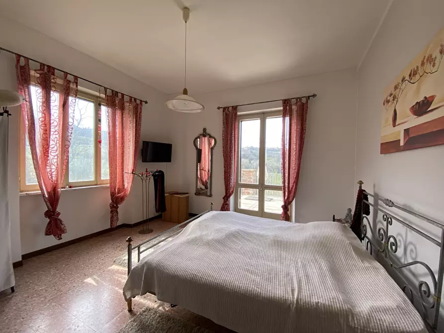 Immagine 7 di Villa in vendita  in Località Leprato 14 a Serravalle Langhe