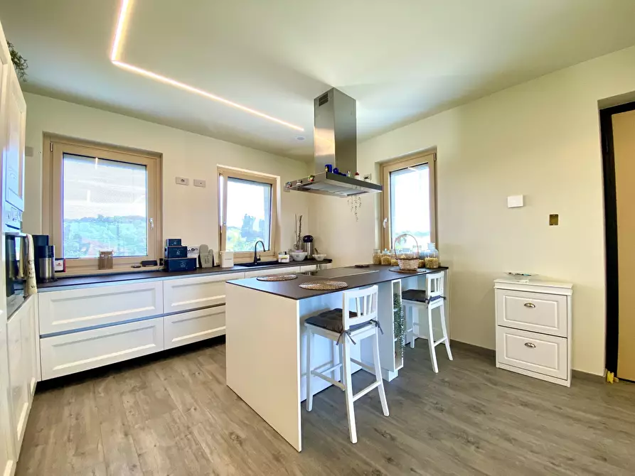 Immagine 12 di Casa indipendente in vendita  in Località Coste Baraccone 5 a Serravalle Langhe