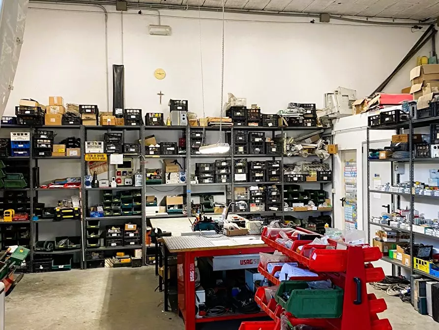 Immagine 8 di Attività artigianale in affitto  in Via Gaetano Donizetti 5 a San Secondo Parmense