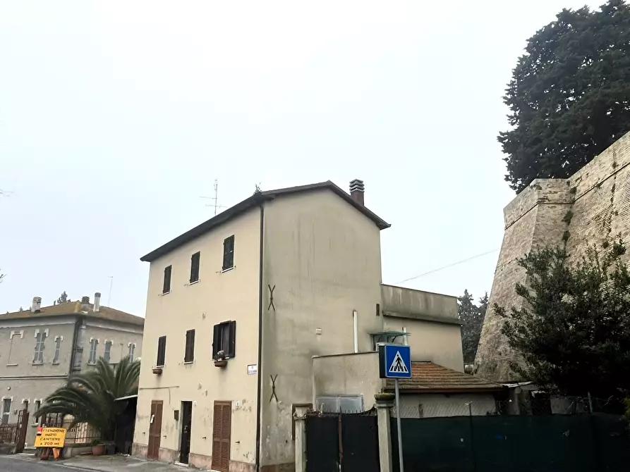 Immagine 2 di Casa indipendente in vendita  in Via Guglielmo Marconi 3 a Trecastelli