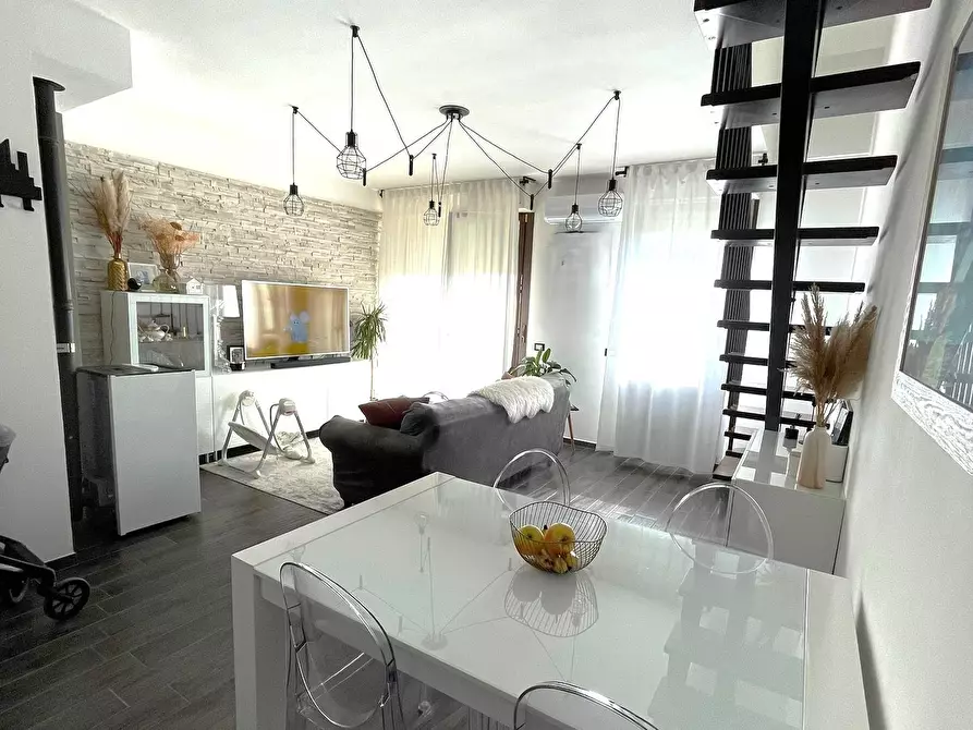 Immagine 1 di Trilocale in vendita  a Senigallia