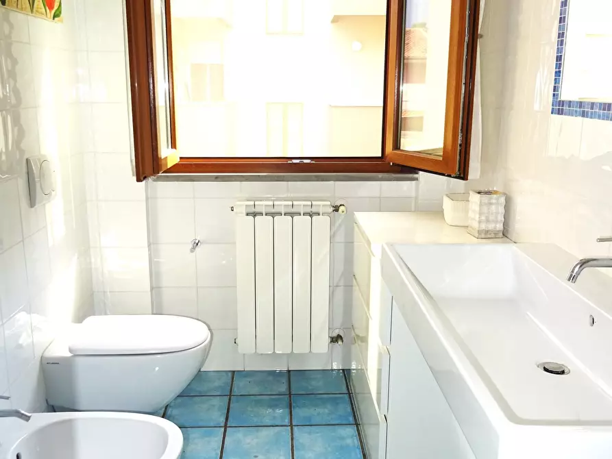 Immagine 12 di Trilocale in vendita  a Senigallia