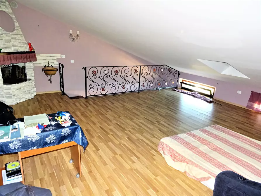 Immagine 22 di Quadrilocale in vendita  a Mondavio