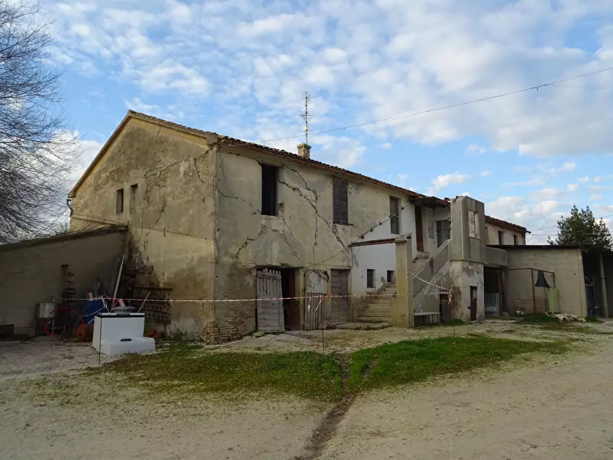 Immagine 24 di Rustico / casale in vendita  a Senigallia