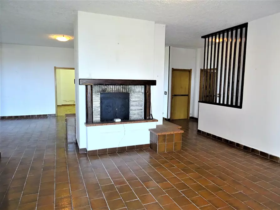 Immagine 6 di Villa in vendita  a Montemarciano