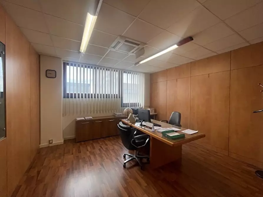 Immagine 7 di Ufficio in vendita  in Via Pomezia a San Benedetto Del Tronto