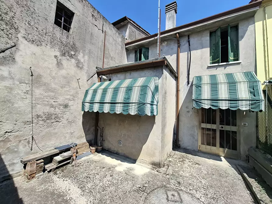 Immagine 1 di Porzione di casa in vendita  in Via Bernardo Cezza 1A a Rovigo