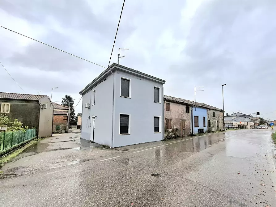 Immagine 11 di Porzione di casa in vendita  in Via Ponte del Merlo 95 a Rovigo