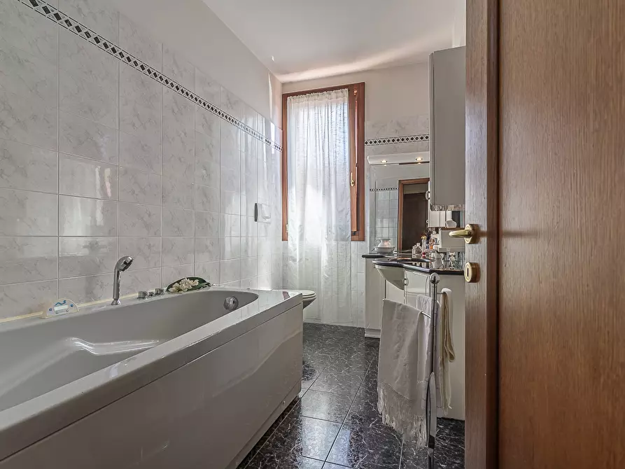 Immagine 18 di Villa in vendita  in Via Claudio Gallerani 2 a Terre Del Reno