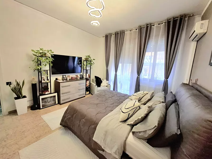 Immagine 10 di Trilocale in vendita  in Via Giosuè Carducci 53 a Rovigo