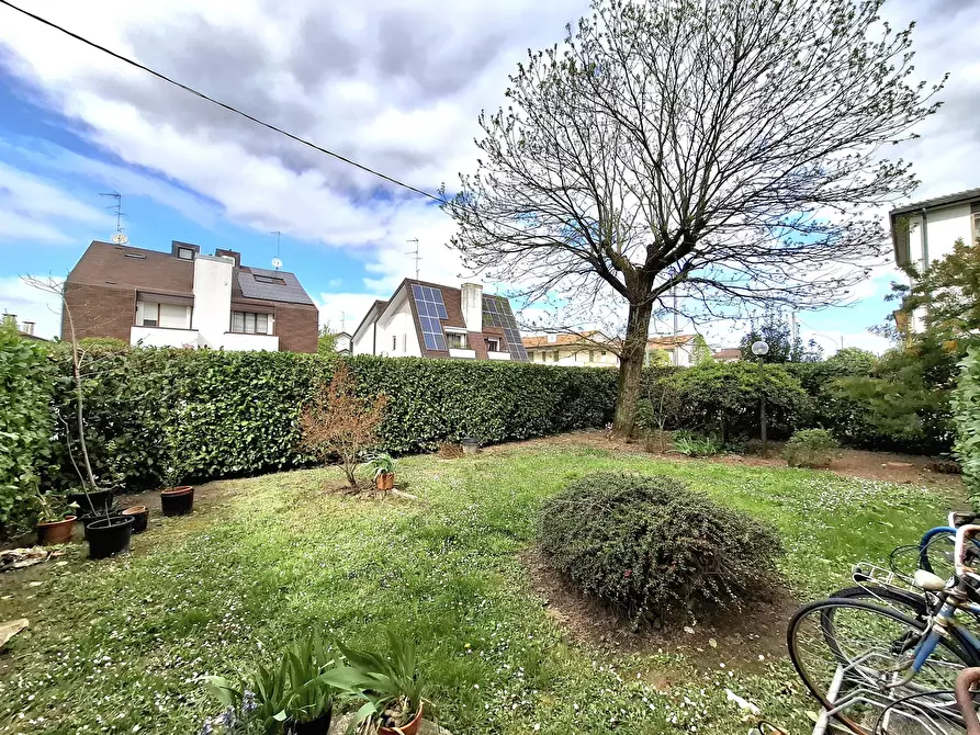 Immagine 2 di Trilocale in vendita  in Via della Costituzione 18A a Rovigo