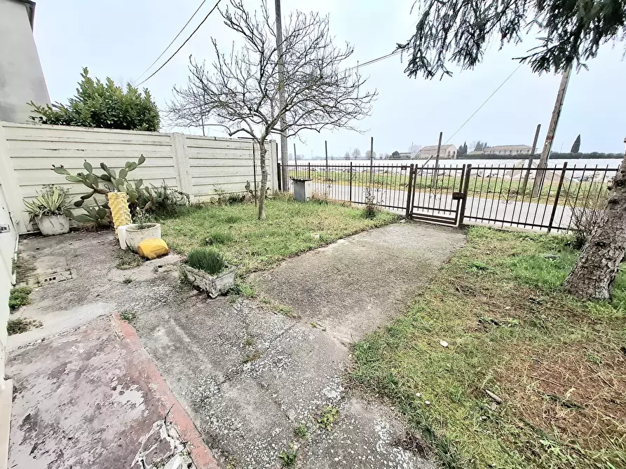 Immagine 21 di Casa bifamiliare in vendita  in Via Cà Matte 27 a Rovigo