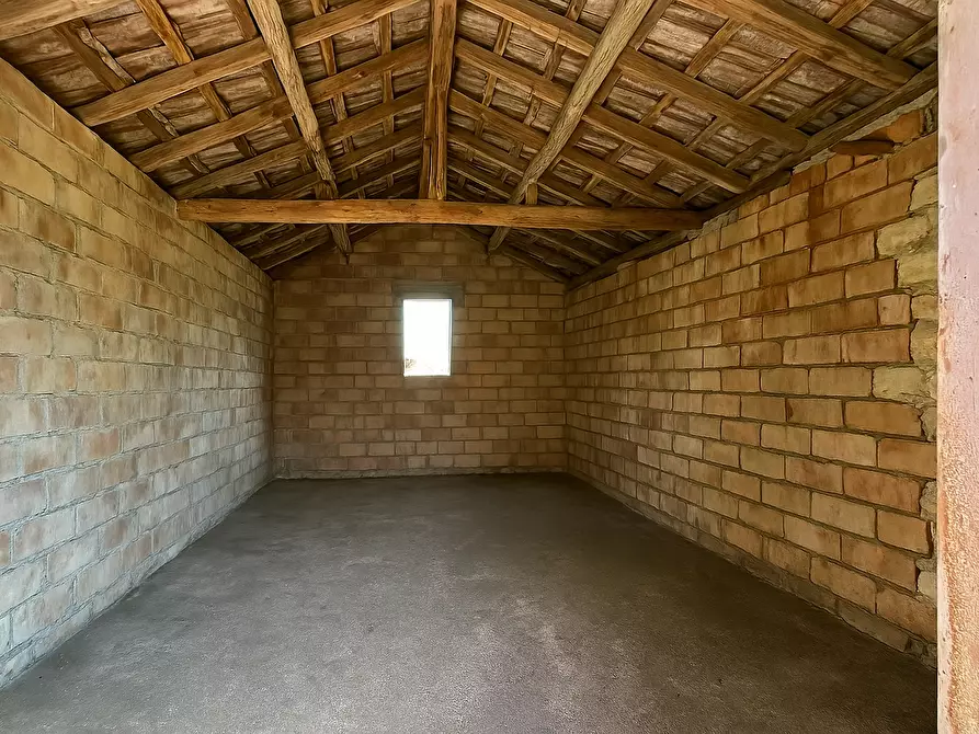 Immagine 42 di Porzione di casa in vendita  a Silvi