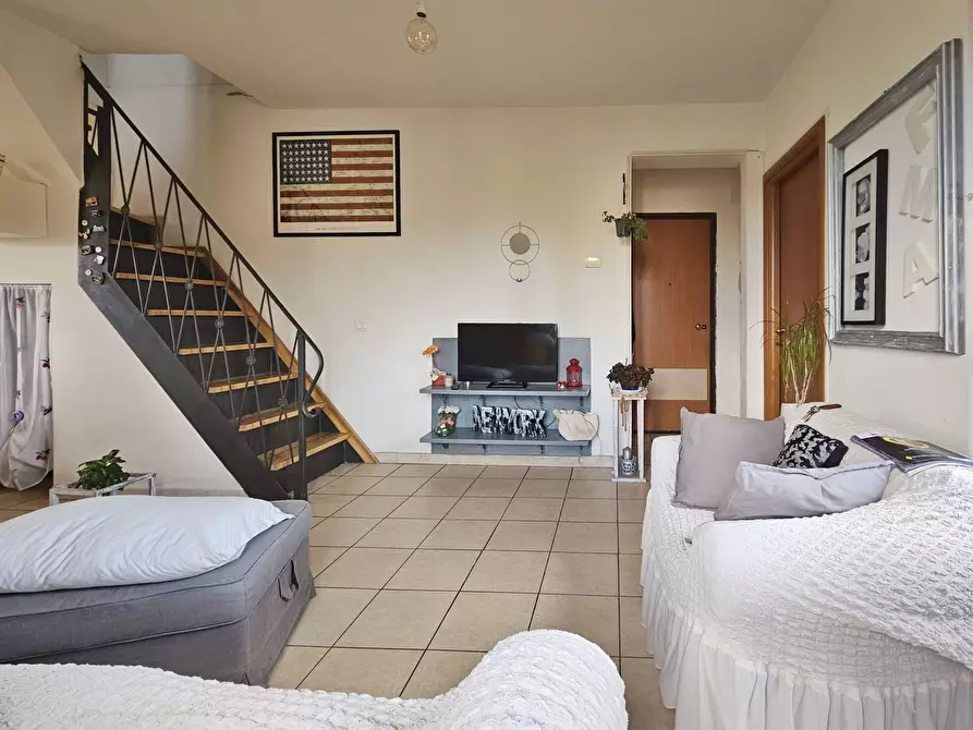 Immagine 4 di Trilocale in vendita  in Via della Crociata 8 a Sarzana