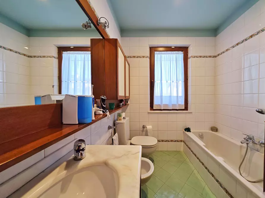 Immagine 50 di Villetta a schiera in vendita  in Via Fonda 11 a Fosdinovo