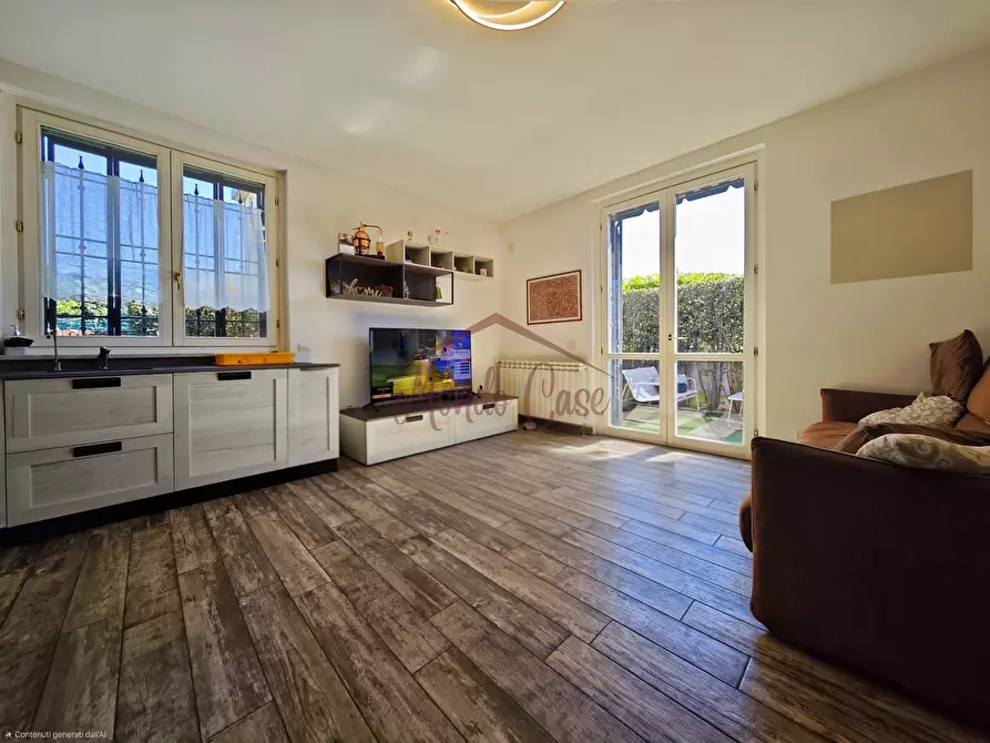 Immagine 18 di Pentalocale in vendita  in Via Socrate Benacci 29 a Sarzana