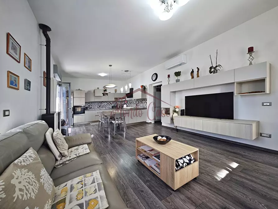 Immagine 25 di Villa in vendita  in Via Provinciale 40 a Castelnuovo Magra