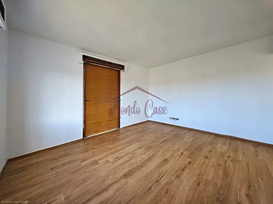 Immagine 10 di Porzione di casa in vendita  in Via dei Molini 148 a Sarzana