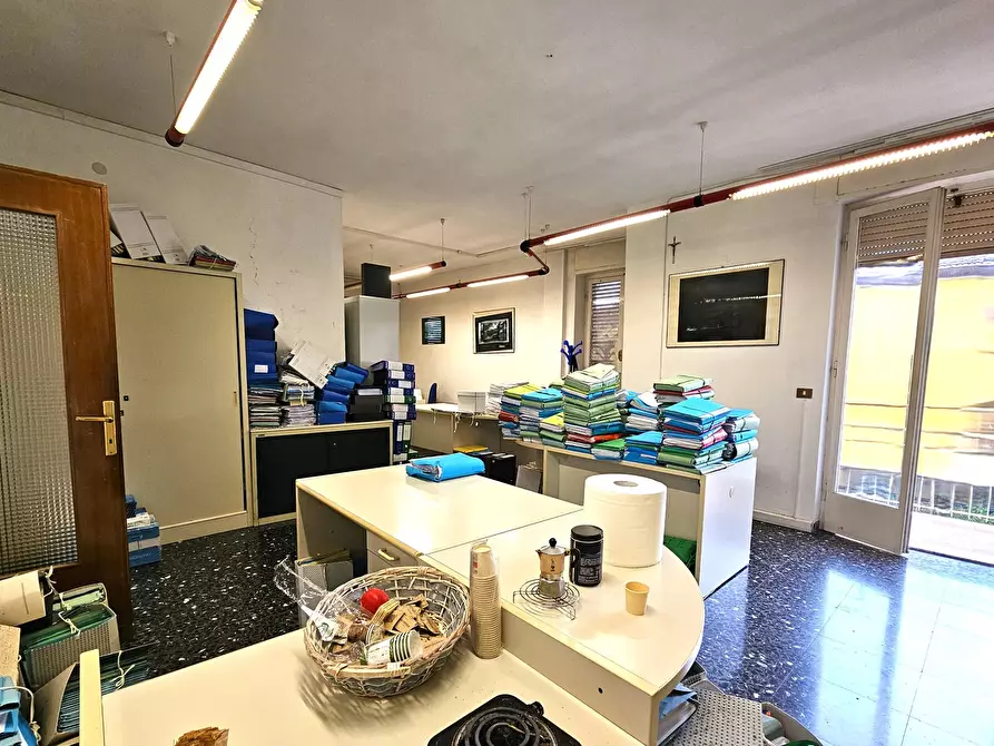 Immagine 10 di Pentalocale in vendita  in Via Fratta 10 a Sarzana