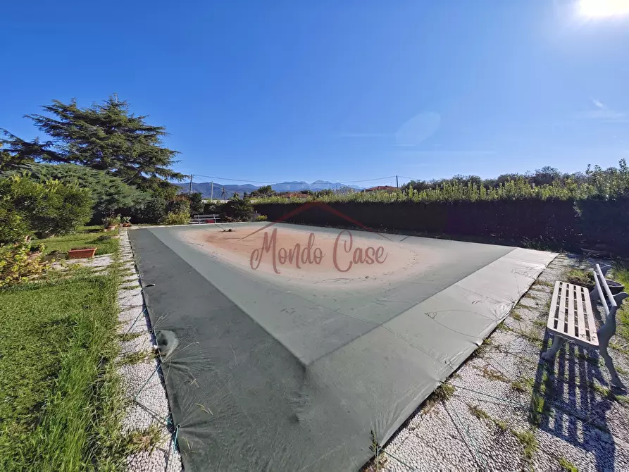 Immagine 11 di Villa in vendita  in Via Forano 9 a Ameglia