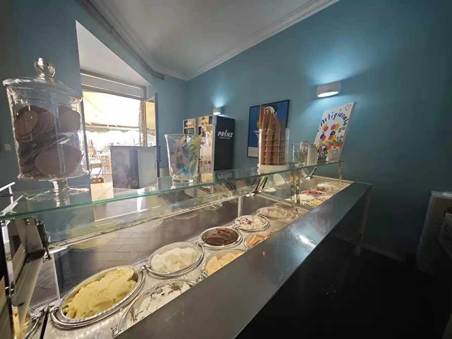 Immagine 4 di Locale commerciale in vendita  in Località Fiascherino 7 a Lerici