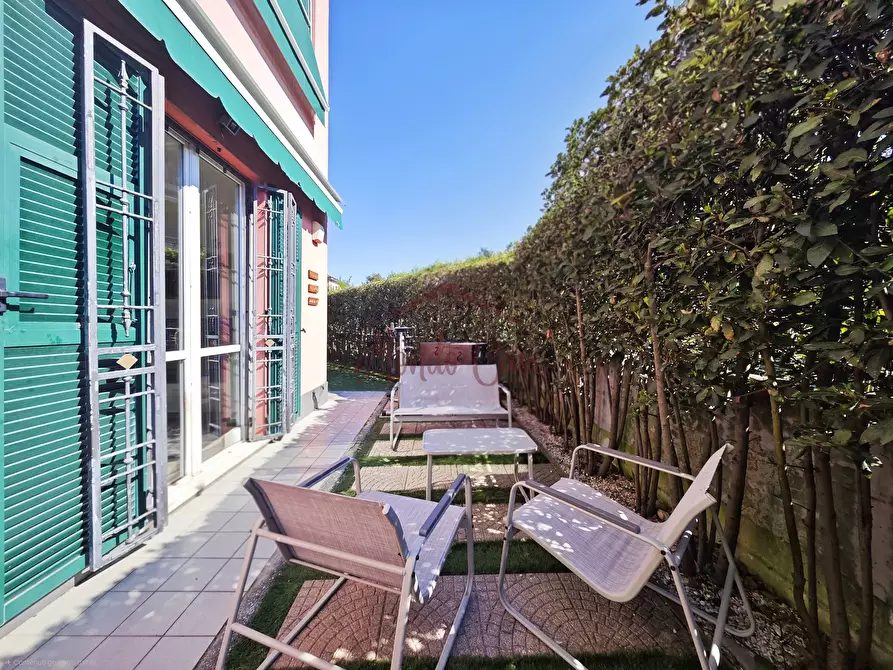 Immagine 31 di Pentalocale in vendita  in Via Socrate Benacci 29 a Sarzana