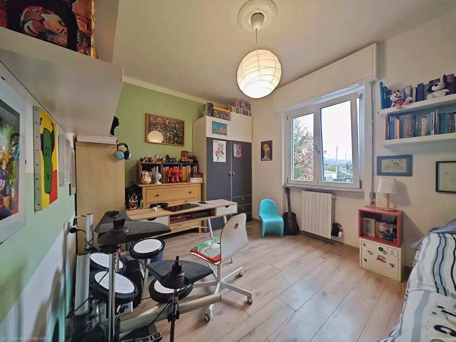 Immagine 36 di Pentalocale in vendita  in Via Salicello 153 a Castelnuovo Magra