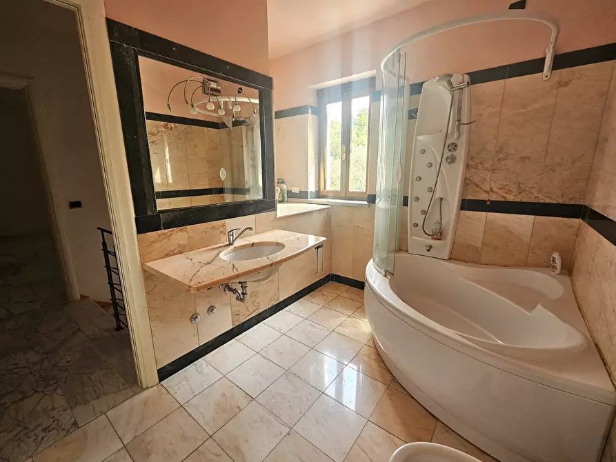 Immagine 59 di Porzione di casa in vendita  in Via Falcinello 144 a Sarzana