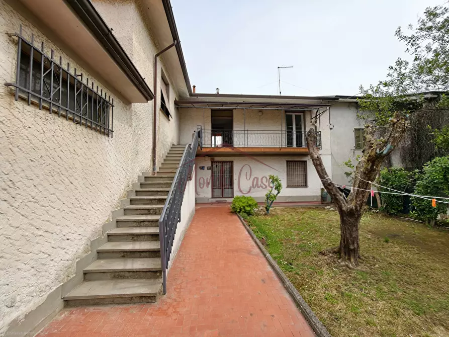 Immagine 2 di Porzione di casa in vendita  in Via Battifollo 53 a Sarzana