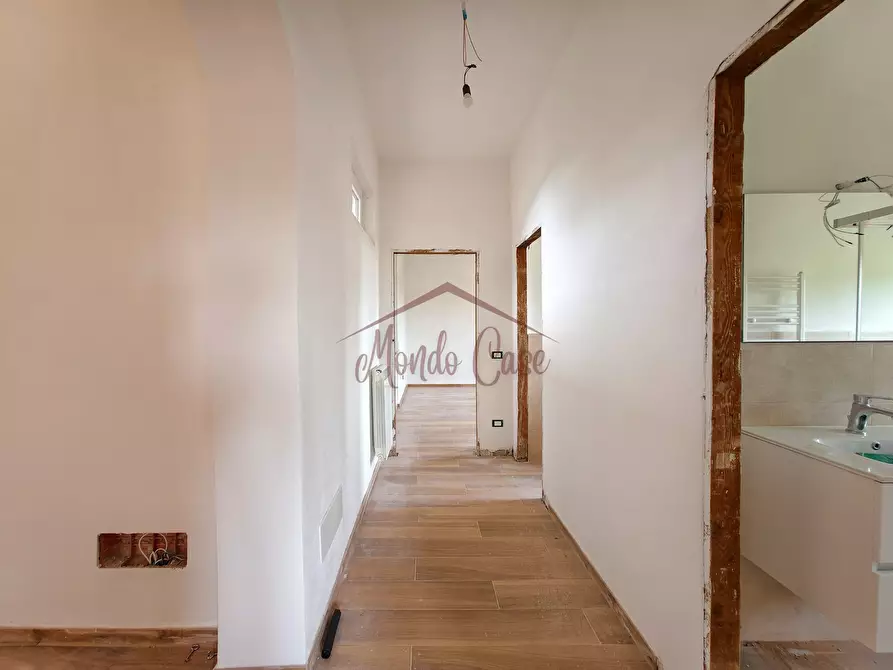 Immagine 27 di Porzione di casa in vendita  in Via Battifollo 53 a Sarzana