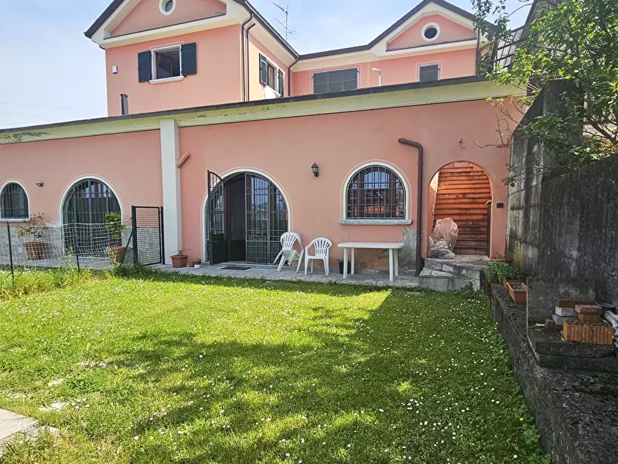 Immagine 2 di Porzione di casa in vendita  in Via Falcinello 144 a Sarzana