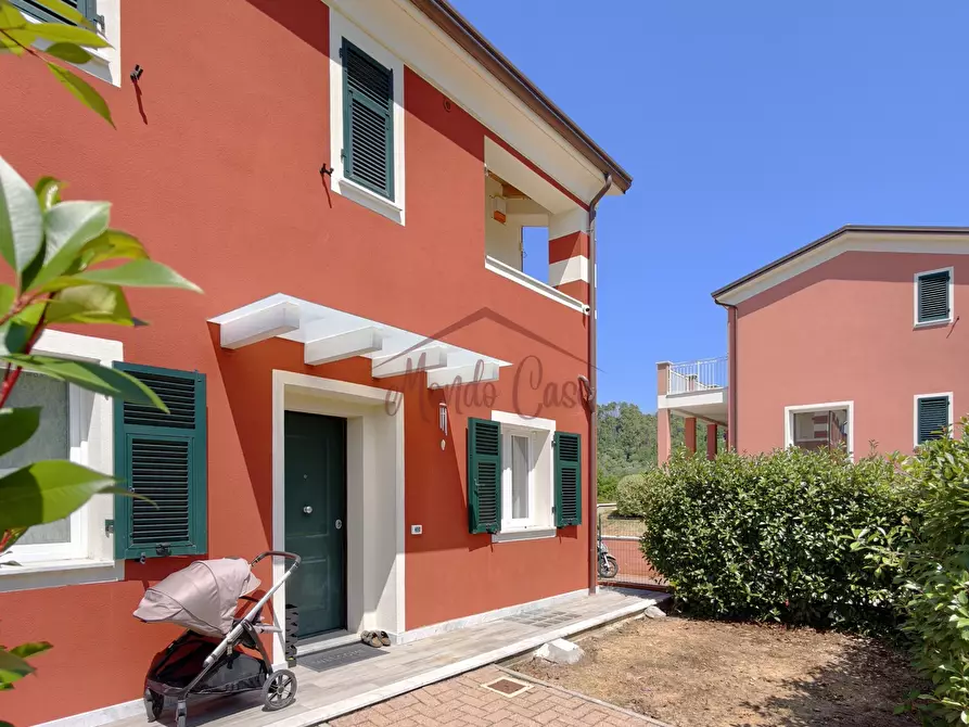 Immagine 91 di Villetta a schiera in vendita  in Via Rigazzo a Sarzana