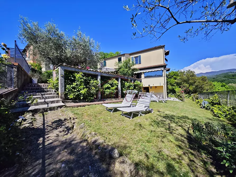 Immagine 12 di Villa in vendita  in Via Canalburo 66 A a Sarzana