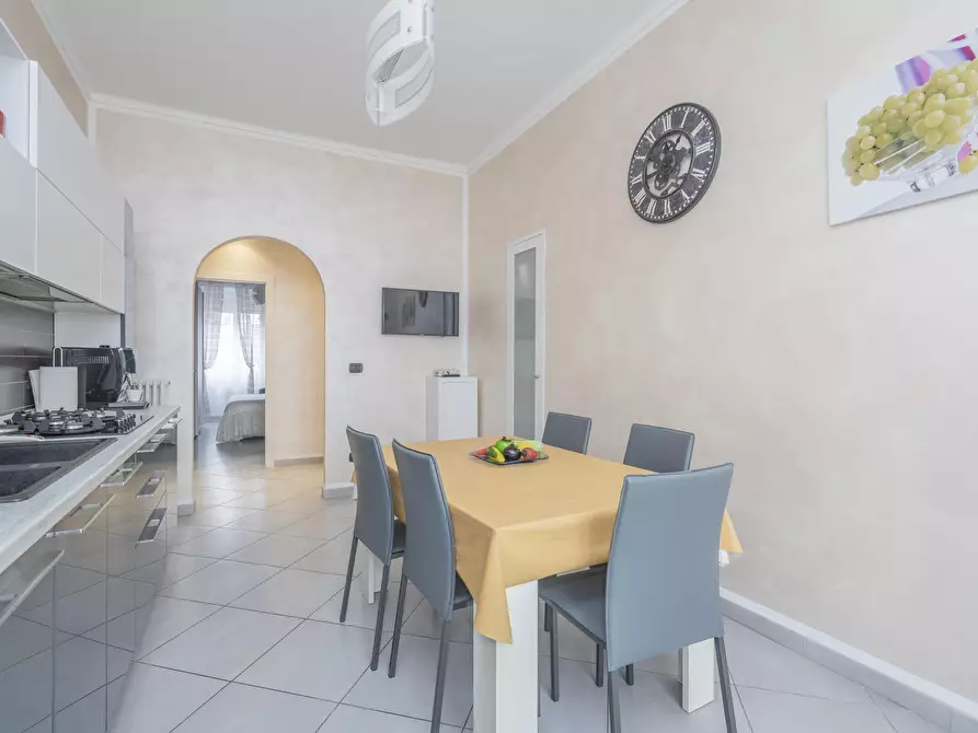 Immagine 10 di Trilocale in vendita  in Corso Novara 17 a Torino