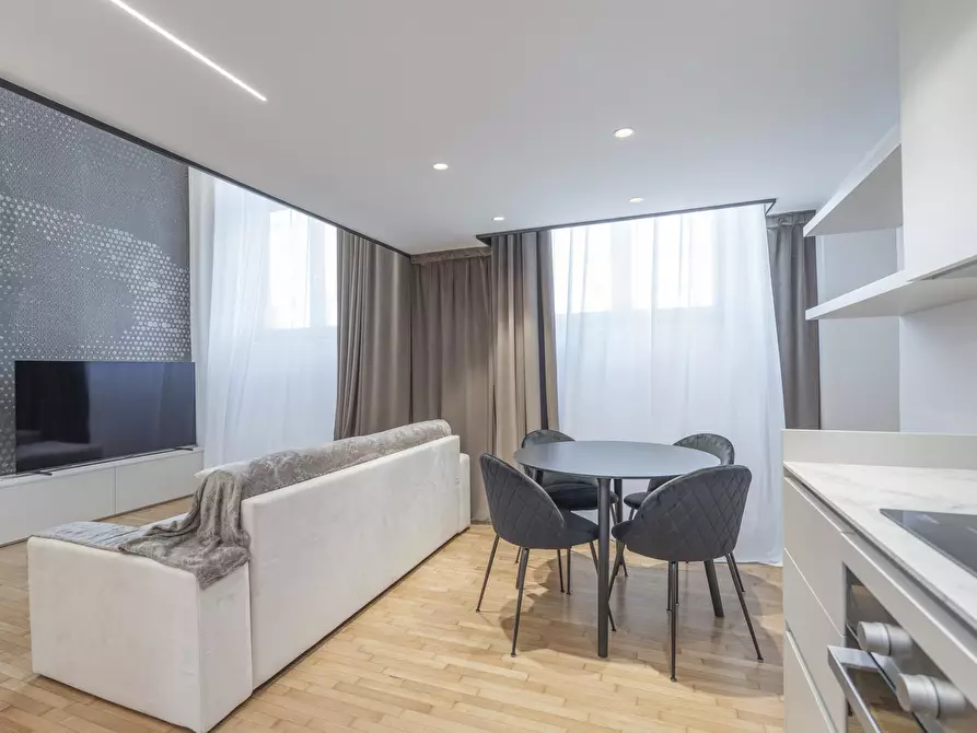 Immagine 9 di Loft/Open space in vendita  in Corso Regina Margherita 181 a Torino