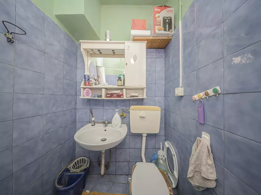 Immagine 11 di Bilocale in vendita  in Via San Giuseppe Benedetto Cottolengo 19 a Torino