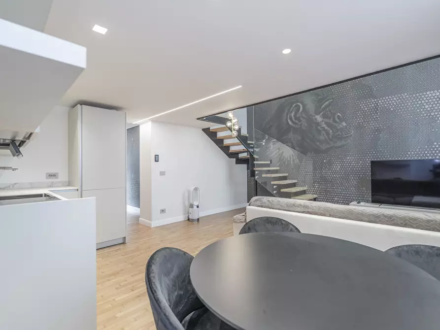 Immagine 7 di Loft/Open space in vendita  in Corso Regina Margherita 181 a Torino