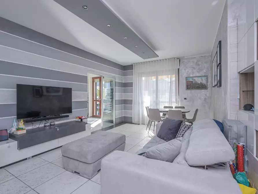 Immagine 11 di Quadrilocale in vendita  in Via Alfonso Badini Confalonieri 47 a Torino