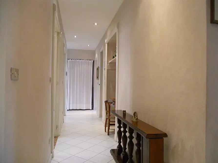 Immagine 16 di Pentalocale in vendita  in Via Michele Buniva 4 a Torino