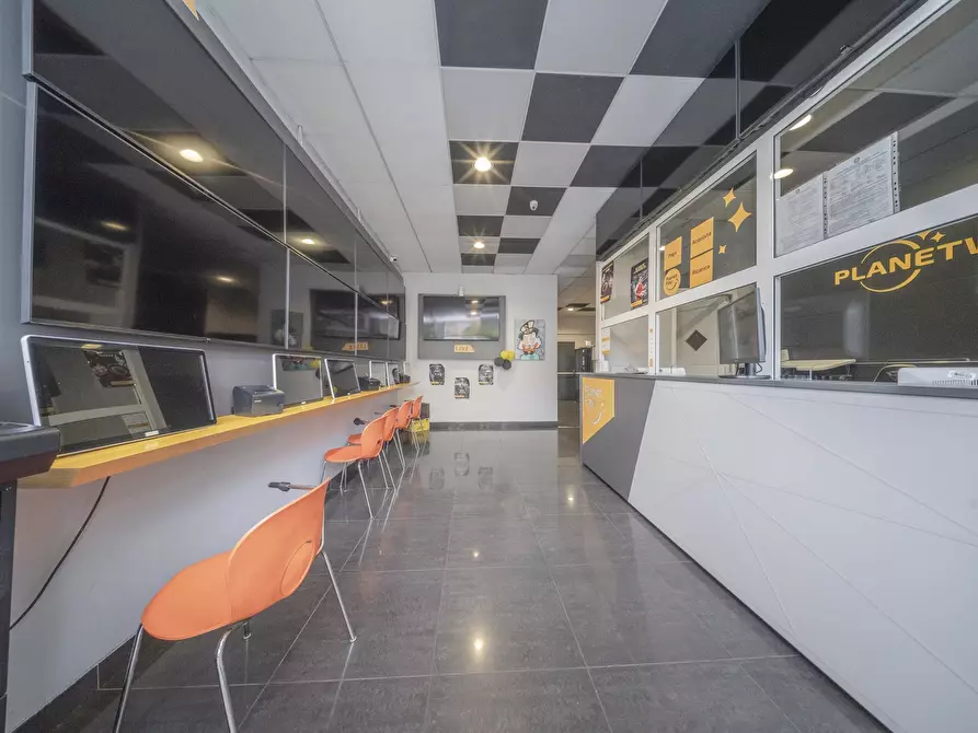 Immagine 4 di Bar / Ristorante in vendita  in Via Terni 25 a Torino